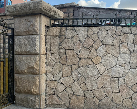 What are the advantages of dry hanging granite stone for building exterior walls?